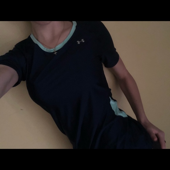 Under Armour Fitted Tee Shirt🐳 - Picture 2 of 7